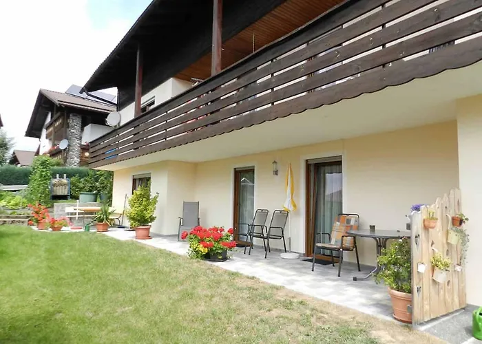 Gaestehaus Schmalzreich Lam