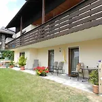 Gaestehaus Schmalzreich Lam
