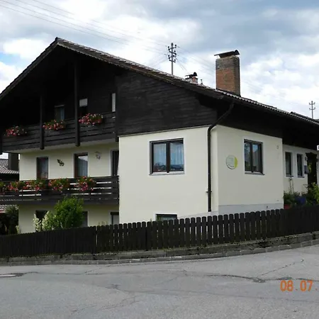 Gaestehaus Schmalzreich Διαμέρισμα *