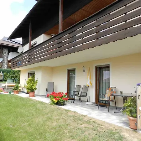 Gaestehaus Schmalzreich Lam